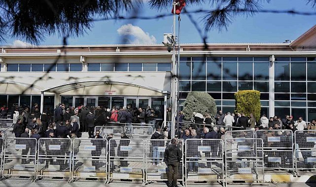 Ekrem İmamoğlu'nun yargılandığı davada ara karar