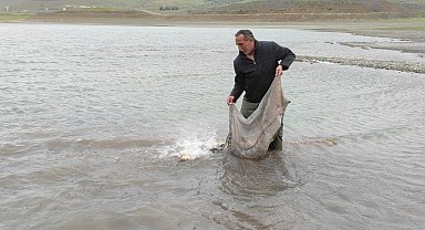 Elazığ'da 2 bin 500 metre ağ ve 500 kilo balık ele geçirildi