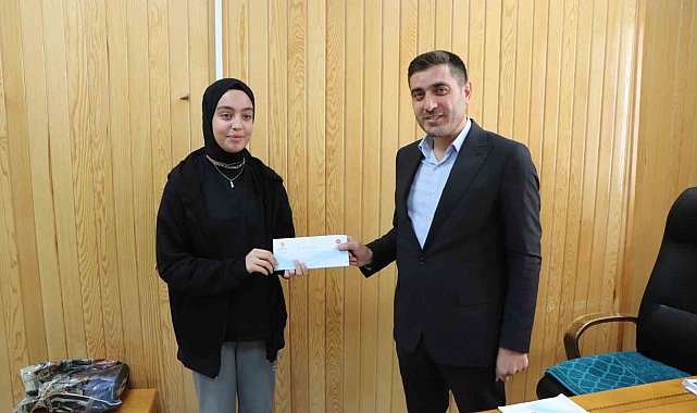Elazığ'da dereceye giren öğrencilere ödül