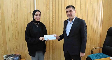 Elazığ'da dereceye giren öğrencilere ödül