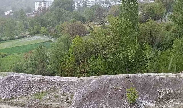 Elazığ'da dolu yağışı etkili oldu