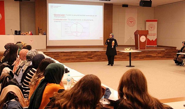 Elazığ'da ebelere yönelik eğitimler sürüyor