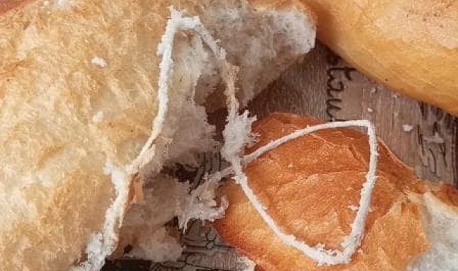 Elazığ'da ekmeğin içinden ip çıktı