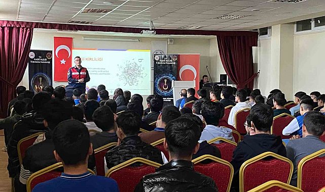 Elazığ'da jandarma ekiplerinden öğrenci ve öğretmenlere seminer