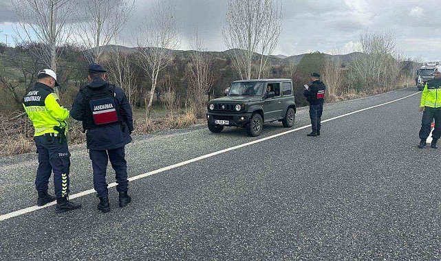 Elazığ'da jandarmadan huzur ve güven uygulaması: 18 şahıs yakalandı