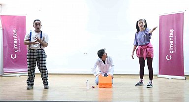 Elazığ'da öğrencilere deprem bilinci tiyatro ile aşılandı