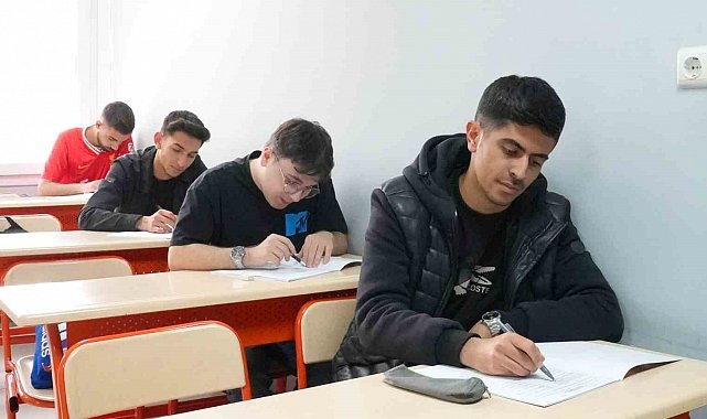 Elazığ'da öğrencilere ücretsiz deneme sınavı