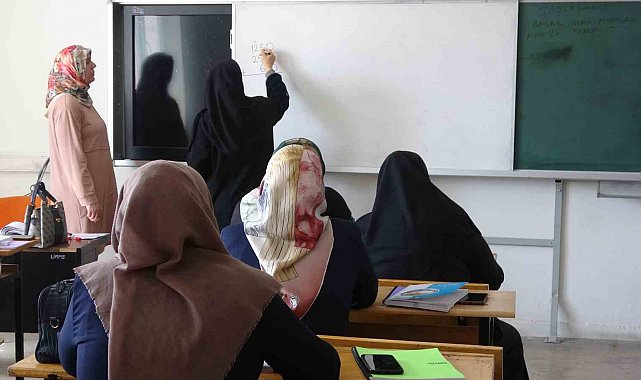 Elazığ'da okuma yazma seferberliği sürüyor