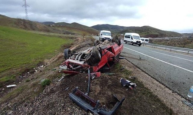 Elazığ'da otomobil takla attı: 3 yaralı