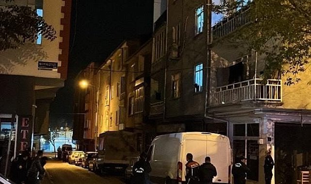 Elazığ'da silahlı saldırı: Park halindeki araca ateş edip kaçtılar