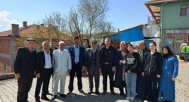 Elecik Mahallesi hac yolcularını dualarla uğurladı