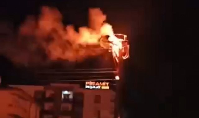 Elektrik trafosu havai fişek gibi patladı