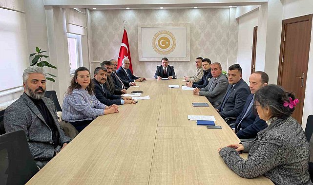 Eleşkirt'te sokak hayvanlarını koruma kurulu toplantısı yapıldı