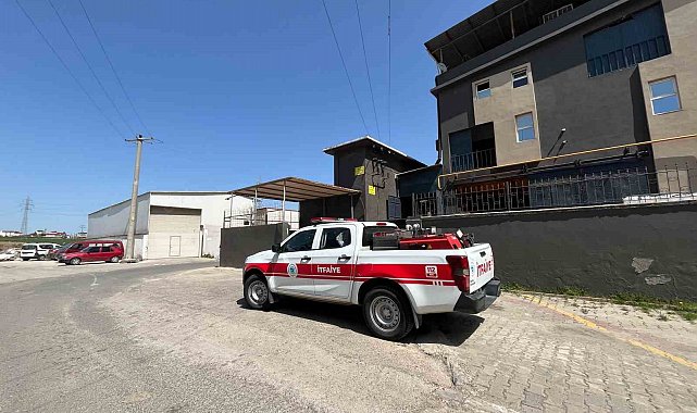 Elini makineye kaptıran fabrika işçisi kadın yaralandı