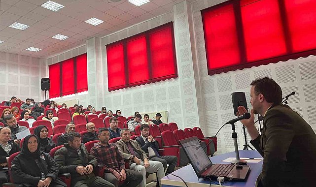 Emet MYO'da "KAP Nedir?" başlıklı bilgilendirme etkinliği