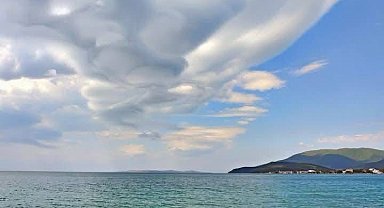 Erdek ve Adalar üzerindeki bulutlar ilgi çekti