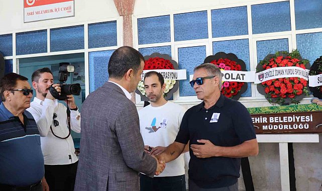 Ersun Yanal'ın babası son yolculuğuna uğurlandı