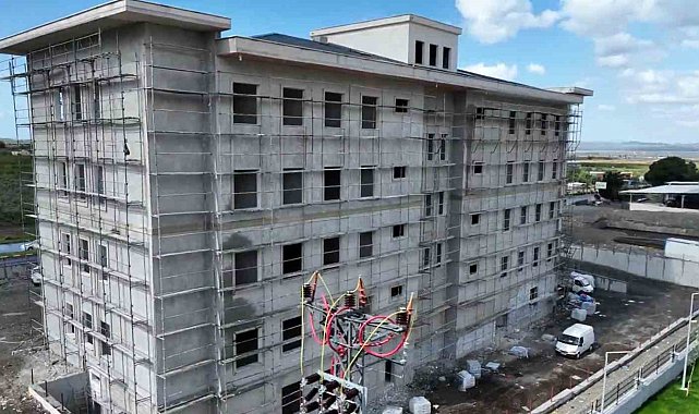 Erzin'de hükümet konağı inşası sürüyor