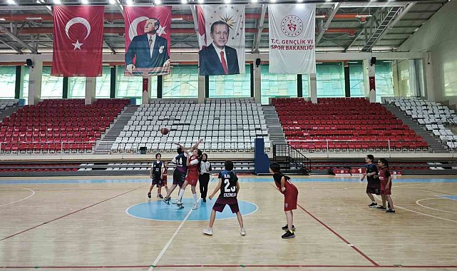 Erzincan'da 23 Nisan Basketbol heyecanı yaşandı