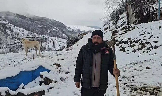 Erzincan'ın Refahiye ilçesinde kar yağışı etkili oldu