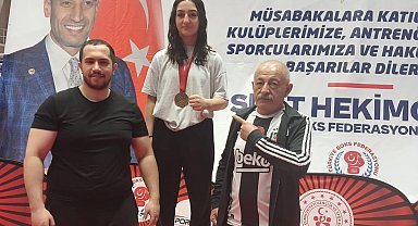 Erzincanlı sporcu boksta Türkiye üçüncüsü oldu