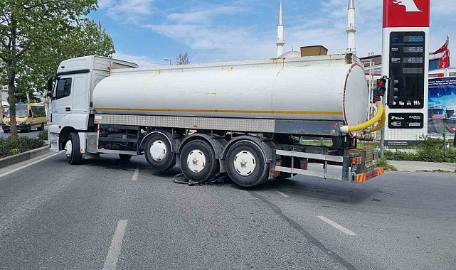 Esenyurt'ta feci kaza: Kamyonun altında kalan bisiklet sürücüsü hayatını kaybetti