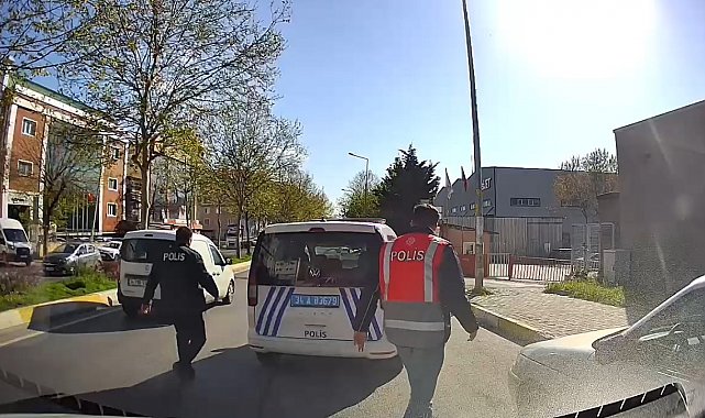 Esenyurt'ta, trafikte araç sürücüsüyle tartışan polis memuru görevden uzaklaştırıldı