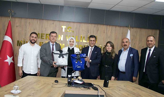 Eski kamyon brandaları çocuklara çanta oldu