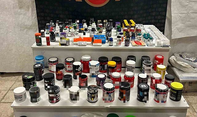 Eskişehir'de 500 bin TL'lik kaçak sigara ve ürünler ele geçirildi