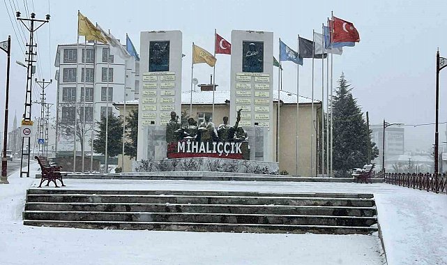 Eskişehir'de kar yağışı etkili oldu