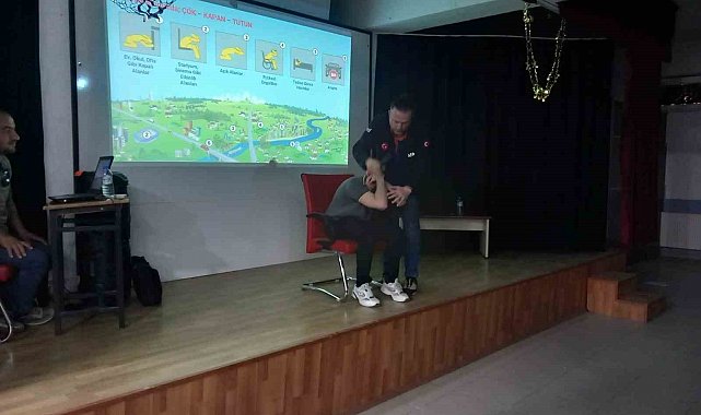 Eskişehir'de lise öğrencilerine afet farkındalık eğitimi verildi