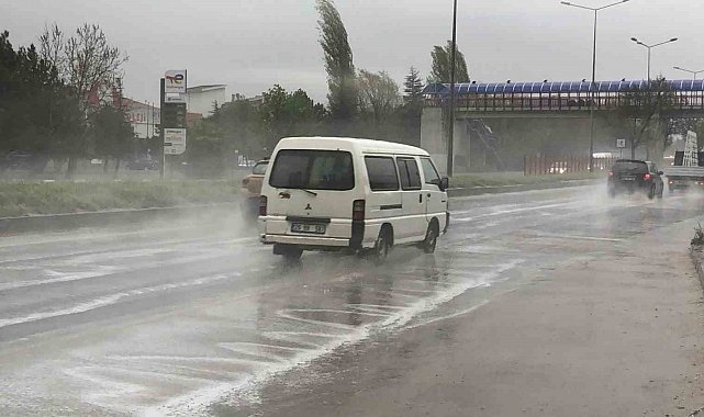 Eskişehir'de sağanak yağış