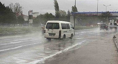 Eskişehir'de sağanak yağış