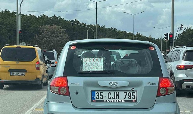 Eskişehir'de sürücünün aracına astığı not dikkat çekti
