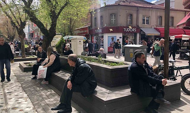 Eskişehirliler bayram sonrası açan havayı fırsat bildi