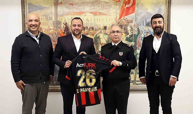 Eskişehirspor yönetiminden İl Jandarma Komutanı'na ziyaret
