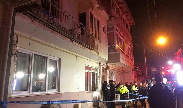 Evde çıkan yangında 3 aylık bebek ve 4 yaşındaki çocuk hayatını kaybetti