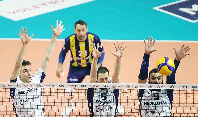 Fenerbahçe sezonu 3. sırada tamamladı