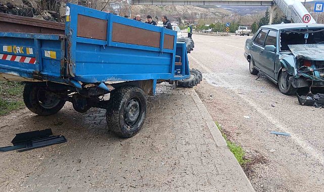 Fiat Tofaş ile çapa motoru çarpıştı: 1 yaralı
