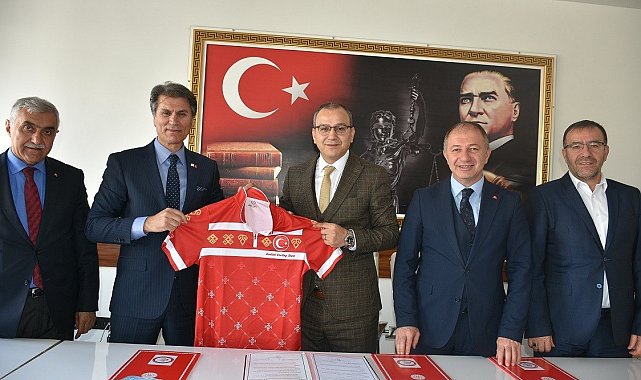 Floor curling iş birliği protokolü