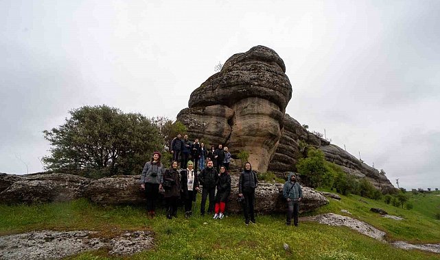 Fotoğraf severler yağmur altında Kefrun Kalesi'ni fotoğrafladı
