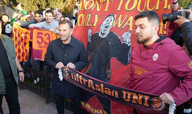 Galatasaray, Samsun'da çiçeklerle karşılandı