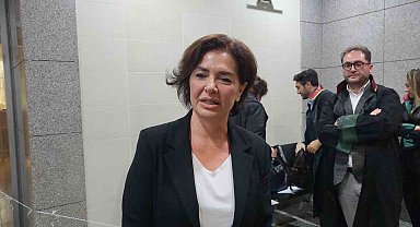 Gazeteci Özlem Gürses'e 1 yıl 3 ay hapis cezası