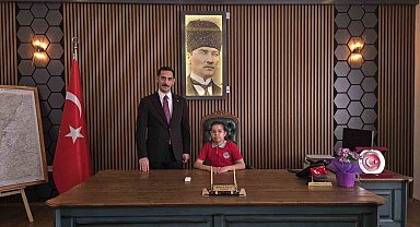 Gaziantep'te ilkokul öğrencisi 23 Nisan için kaymakam oldu