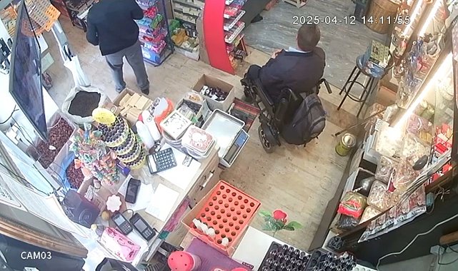 Gaziantep'te tırnakçılık yöntemiyle 100 lirayı çalan şahıs güvenlik kamerasında