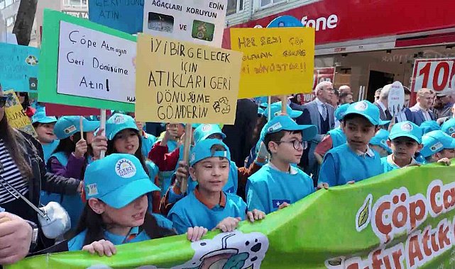 Gebzeli öğrencilerden Sıfır Atık Projesi'ne destek yürüyüşü
