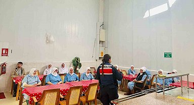 Gediz'de 35 kadın işçiye "En İyi Narkotik Polisi Anne" semineri verildi