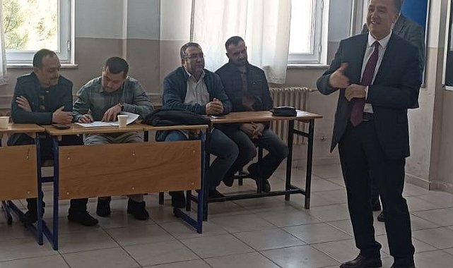 Gediz'de "Din, Ahlak ve Değer Öğretimi Seminerleri" gerçekleştirildi