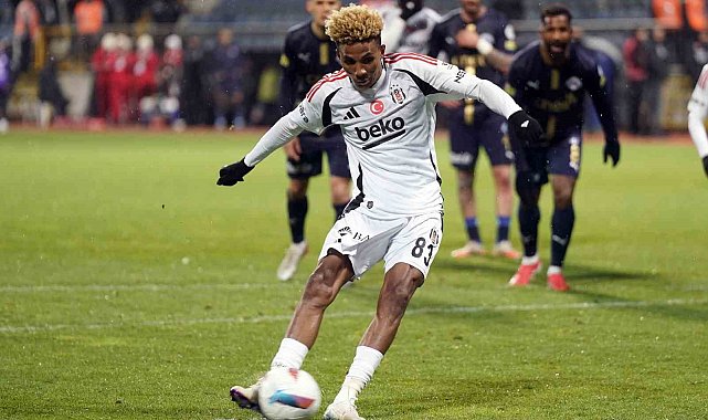 Gedson Fernandes bu sezon 10. golünü Kasımpaşa'ya attı