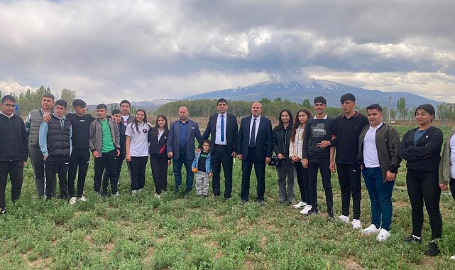 Geleceğin ziraatçıları uygulamalı derste buluştu